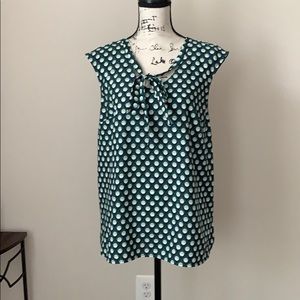 Sleeveless blouse